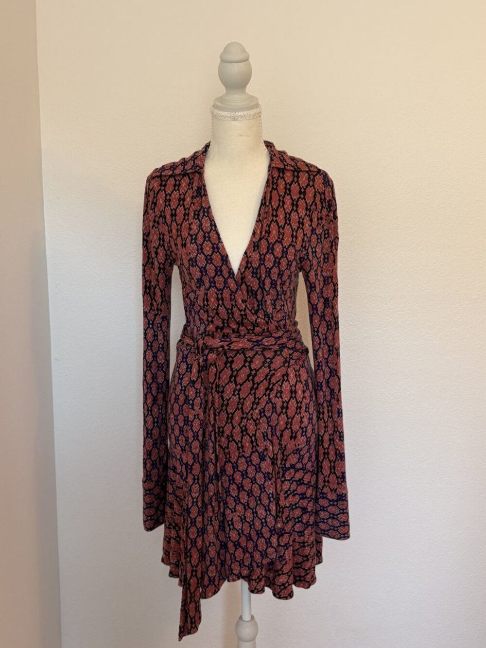 ✨ Free People Graphic Print Wrap Dress with Tie Belt ✨ Size XS